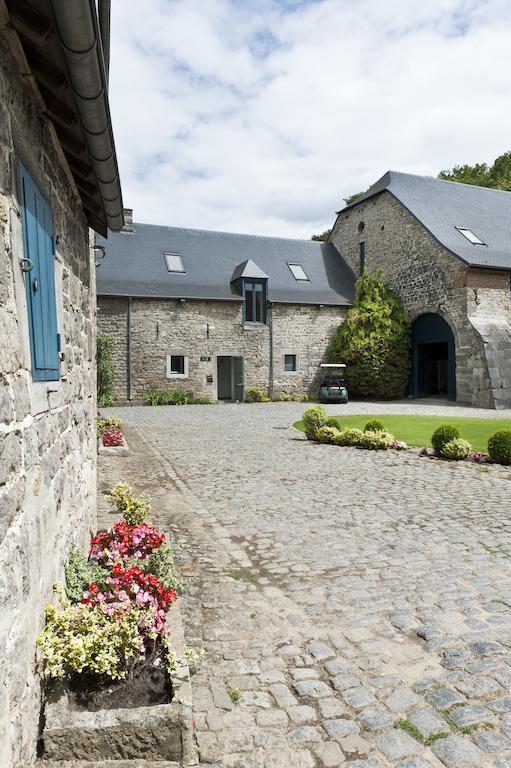 Golf & Hotel De Falnuee Mazy Exterior photo