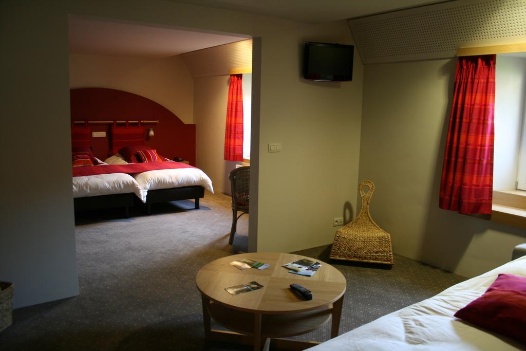 Golf & Hotel De Falnuee Mazy Room photo