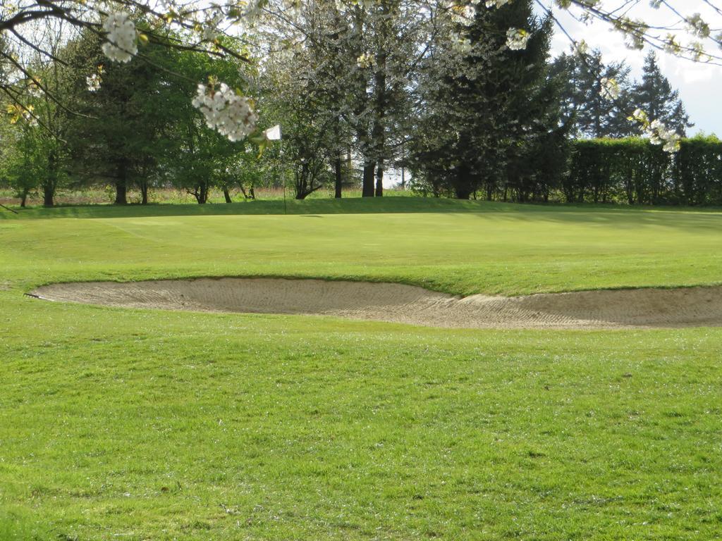 Golf & Hotel De Falnuee Mazy Exterior photo